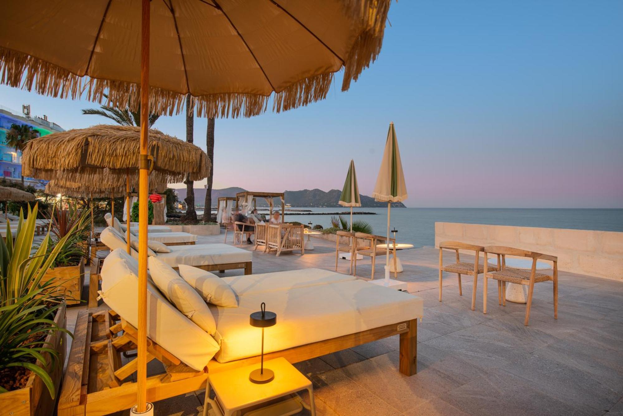 Hotel Atolon & Kaafu Beach Club Cala Bona  Exteriör bild